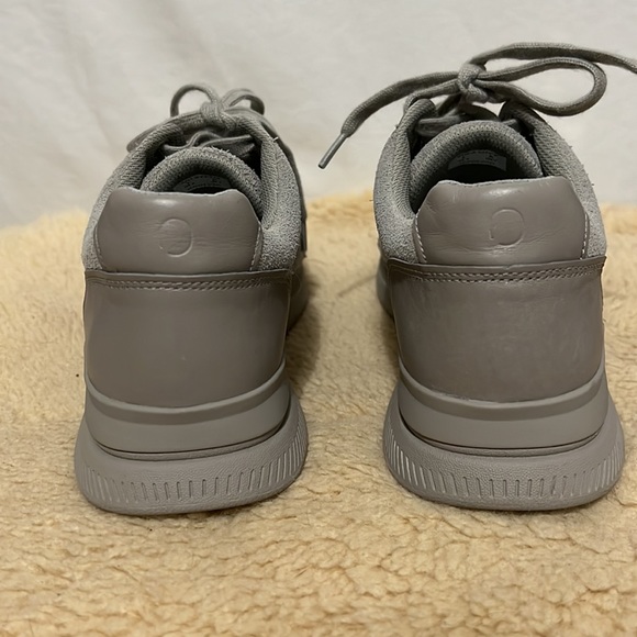 O by Everlane The Trainer Woman’s 9 Mens 7 Gray Leather Lace Up Sneaker - Picture 9 of 11